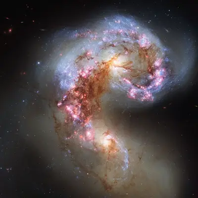NASA Hubble Sees Sparring Antennae Galaxies