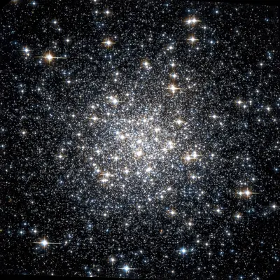 Messier 56 Hubble WikiSky