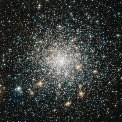 Messier70-HST-Potw1215a