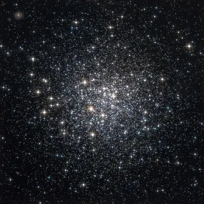 M72 Hubble WikiSky