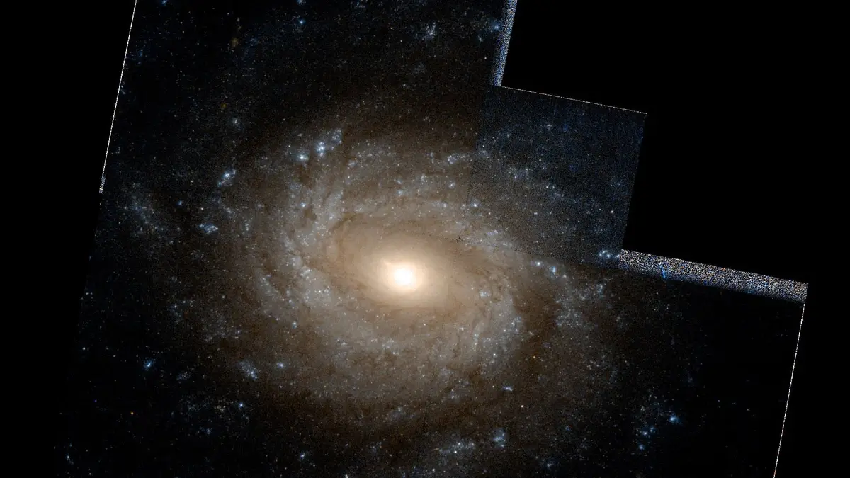 NGC3486-hst-R814GB450