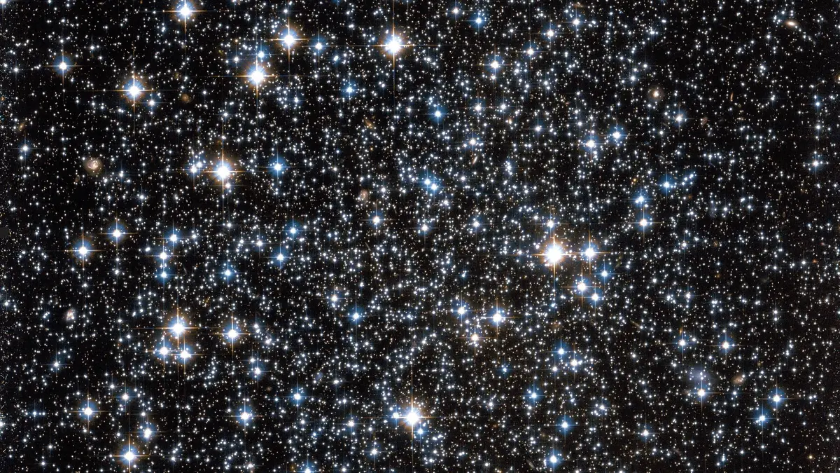 NGC 5466 Hubble WikiSky